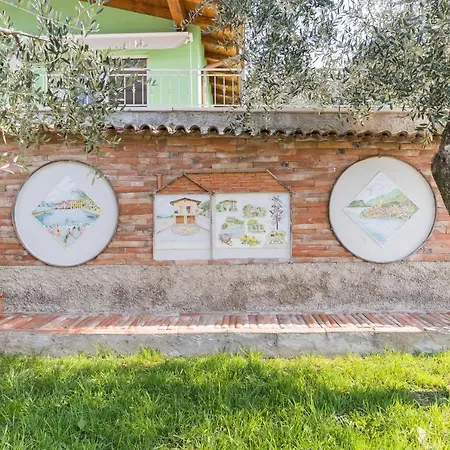 Casa de Férias Ceccherini Rosa-viola Malcesine